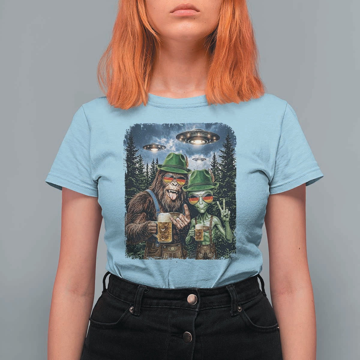 Funny Bigfoot Alien Oktoberfest T Shirt For Women Selfie Beer Party German Lederhosen UFO Gift