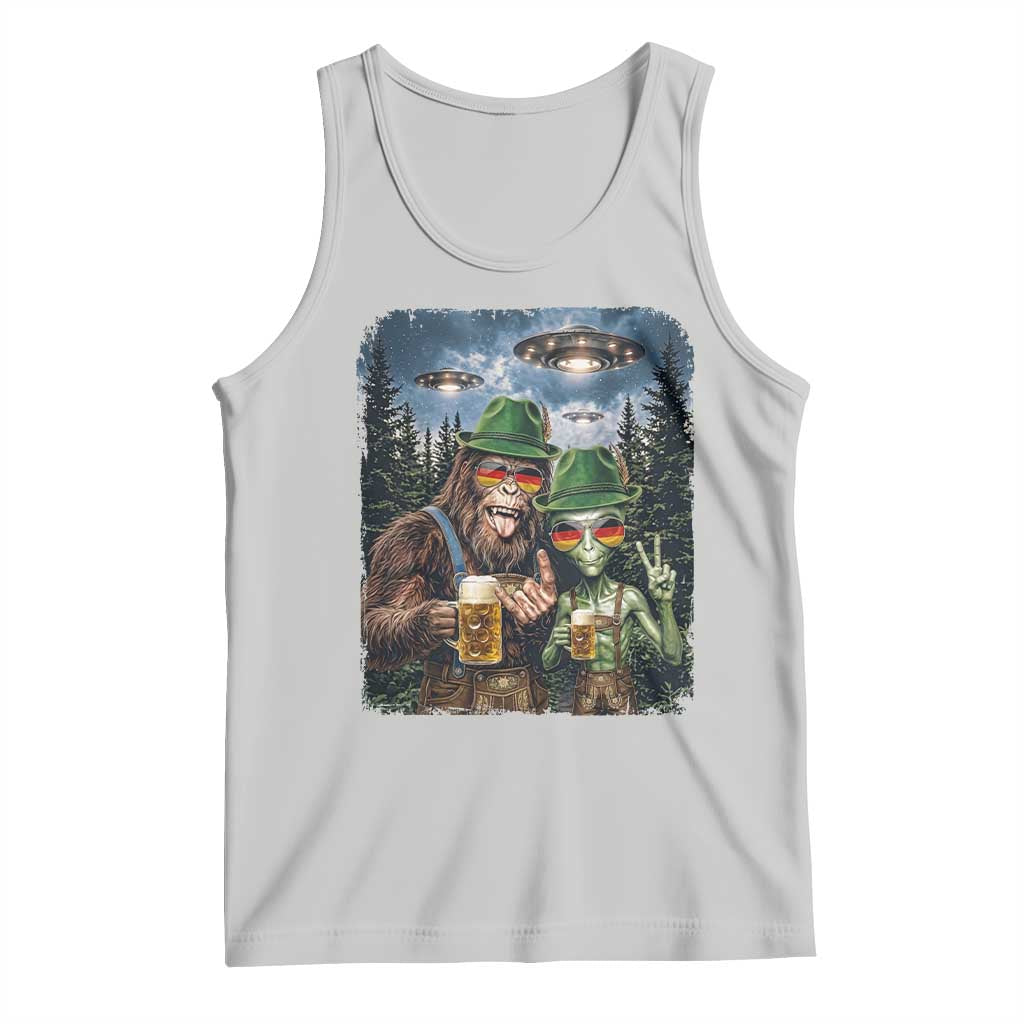 Funny Bigfoot Alien Oktoberfest Tank Top Selfie Beer Party German Lederhosen UFO Gift