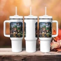 Funny Bigfoot Alien Oktoberfest Tumbler With Handle Selfie Beer Party German Lederhosen UFO Gift