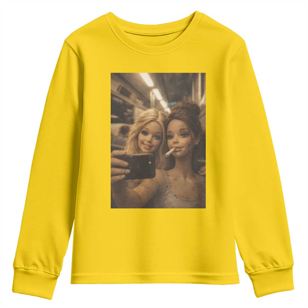 Funny Selfie Doll Meme Youth Sweatshirt Aesthetic Doll Face Graphic