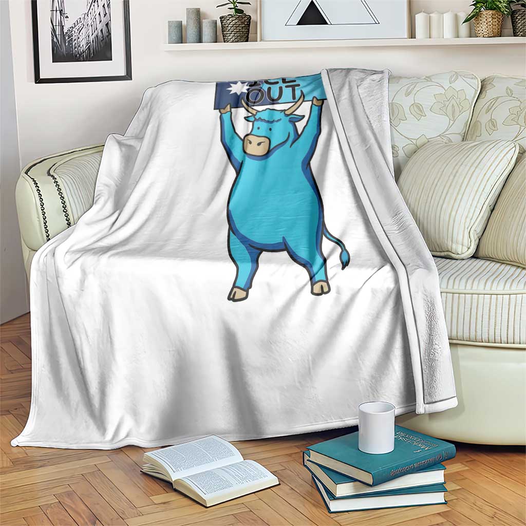 Funny Minnesota Folklore Babe The Blue Ox Throw Blanket Ice Out