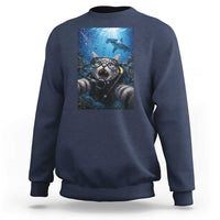 Funny Scuba Diving Cat Selfie With Hammerhead Shark Sweatshirt