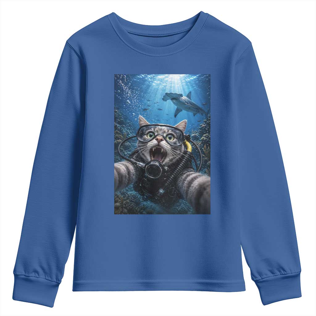 Funny Scuba Diving Cat Selfie With Hammerhead Shark Youth Sweatshirt
