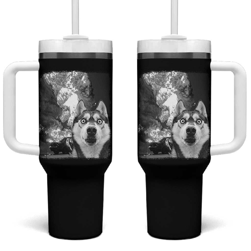 Funny Husky Chaos Tumbler With Handle Cool Dog Selfie With Burning Car