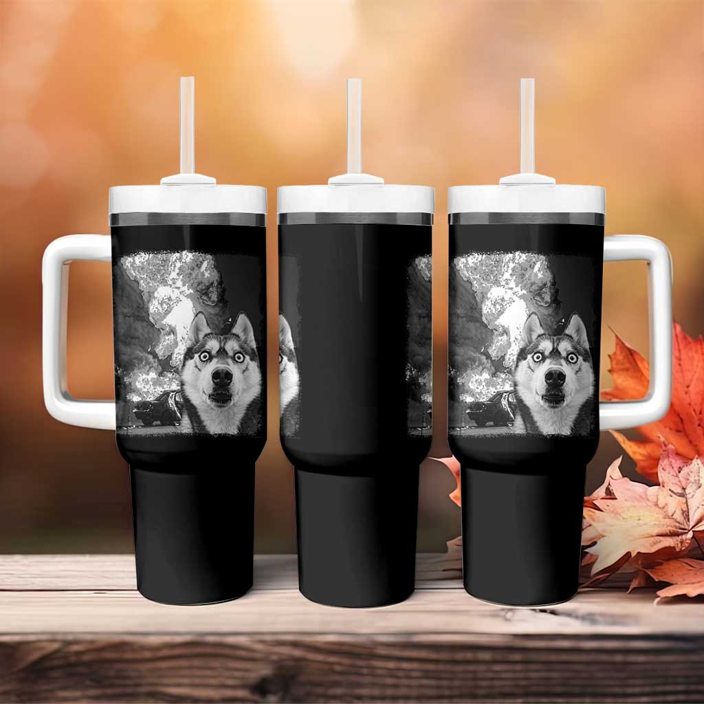 Funny Husky Chaos Tumbler With Handle Cool Dog Selfie With Burning Car