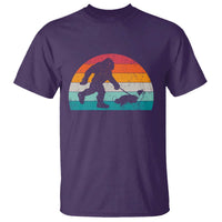 Funny Bigfoot Walking Border Collie Dog T Shirt Vintage Dog Lover Gift