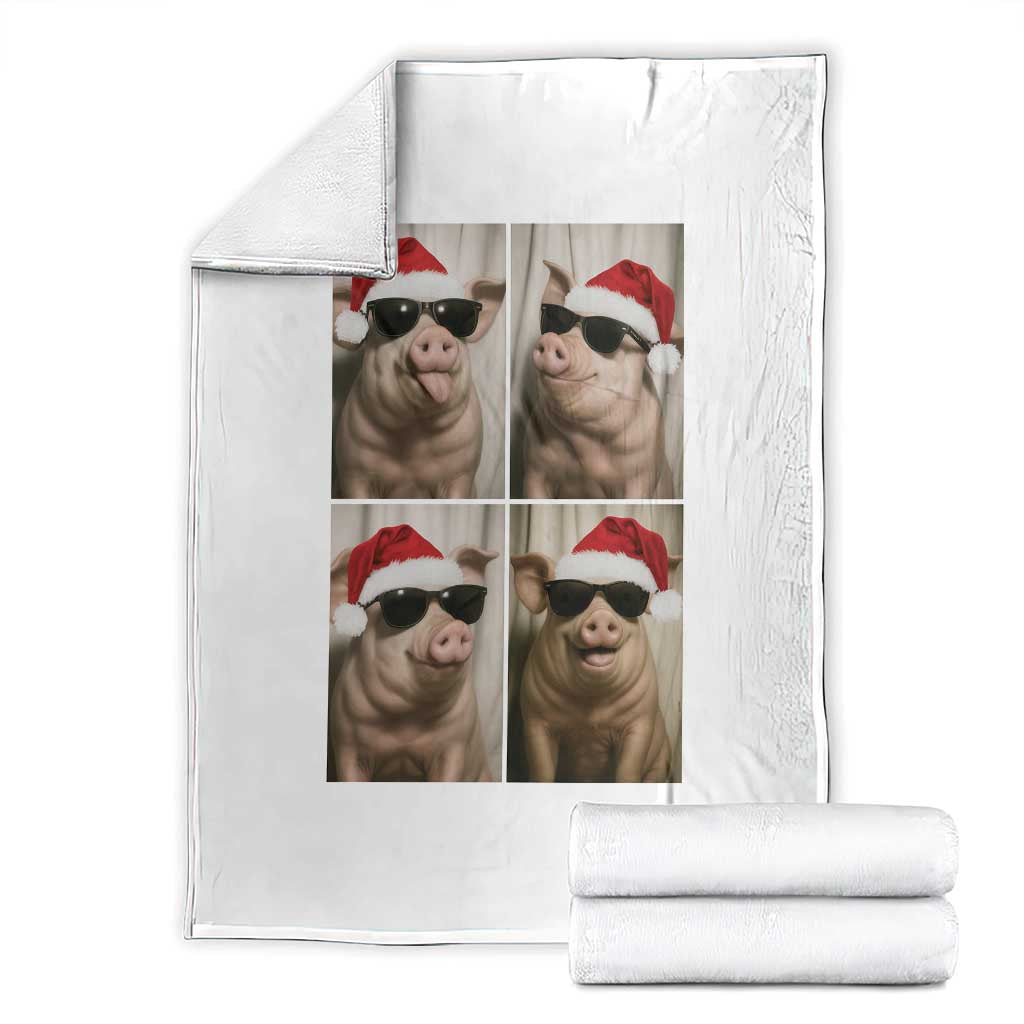 Cute Pig Christmas Selfie Throw Blanket Funny Holiday Photobooth Gift - Wonder Print Shop
