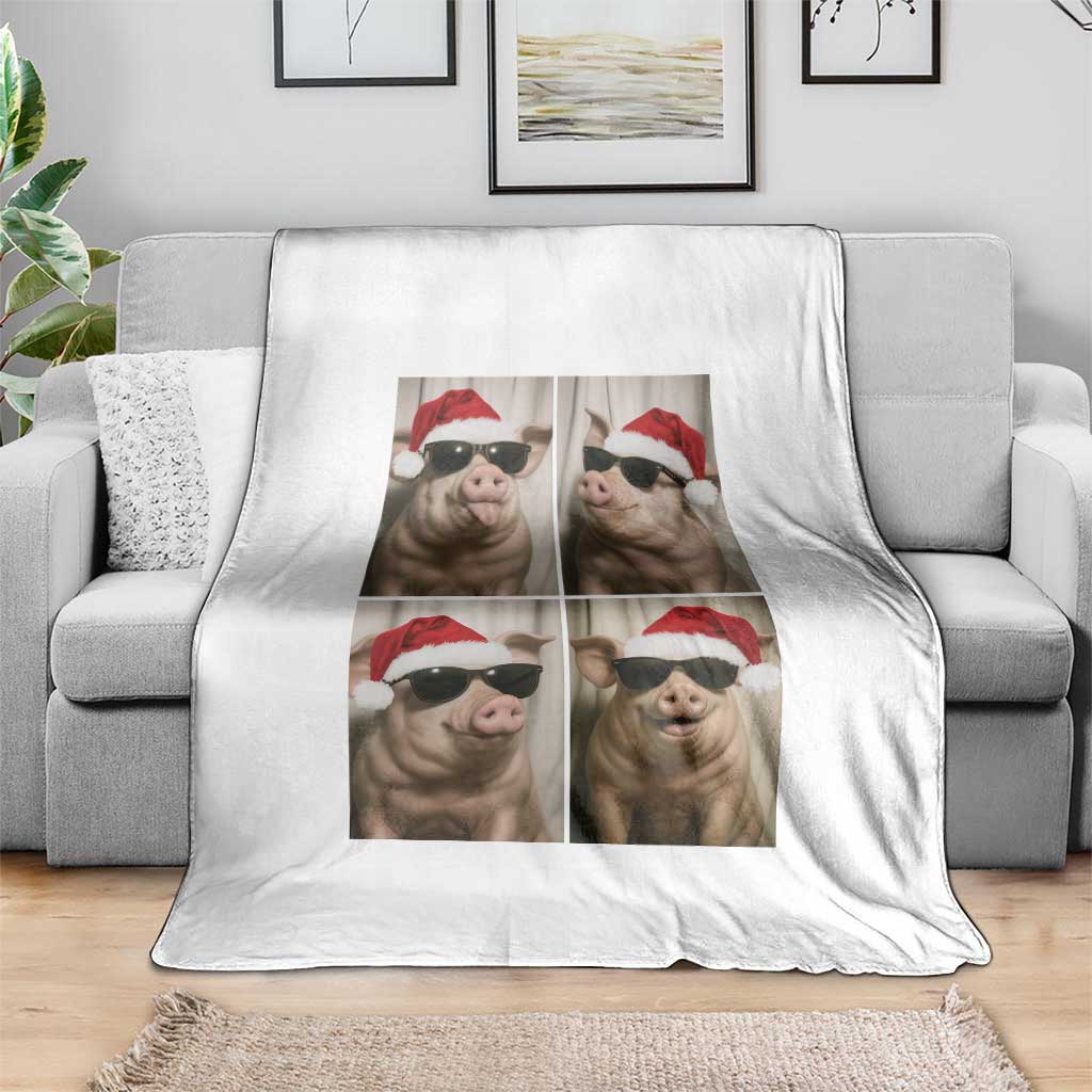 Cute Pig Christmas Selfie Throw Blanket Funny Holiday Photobooth Gift - Wonder Print Shop