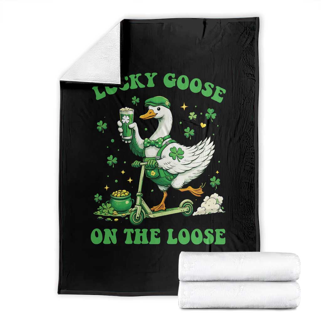 Funny Irish Goose Lover Throw Blanket Lucky Goose On The Loose