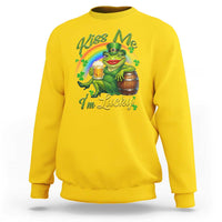 Funny Kiss Me I Am Lucky Sweatshirt St Patricks Day Frog