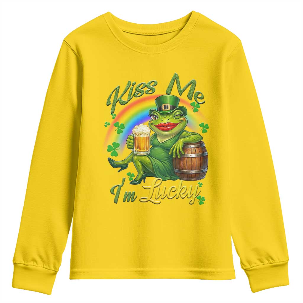 Funny Kiss Me I Am Lucky Youth Sweatshirt St Patricks Day Frog
