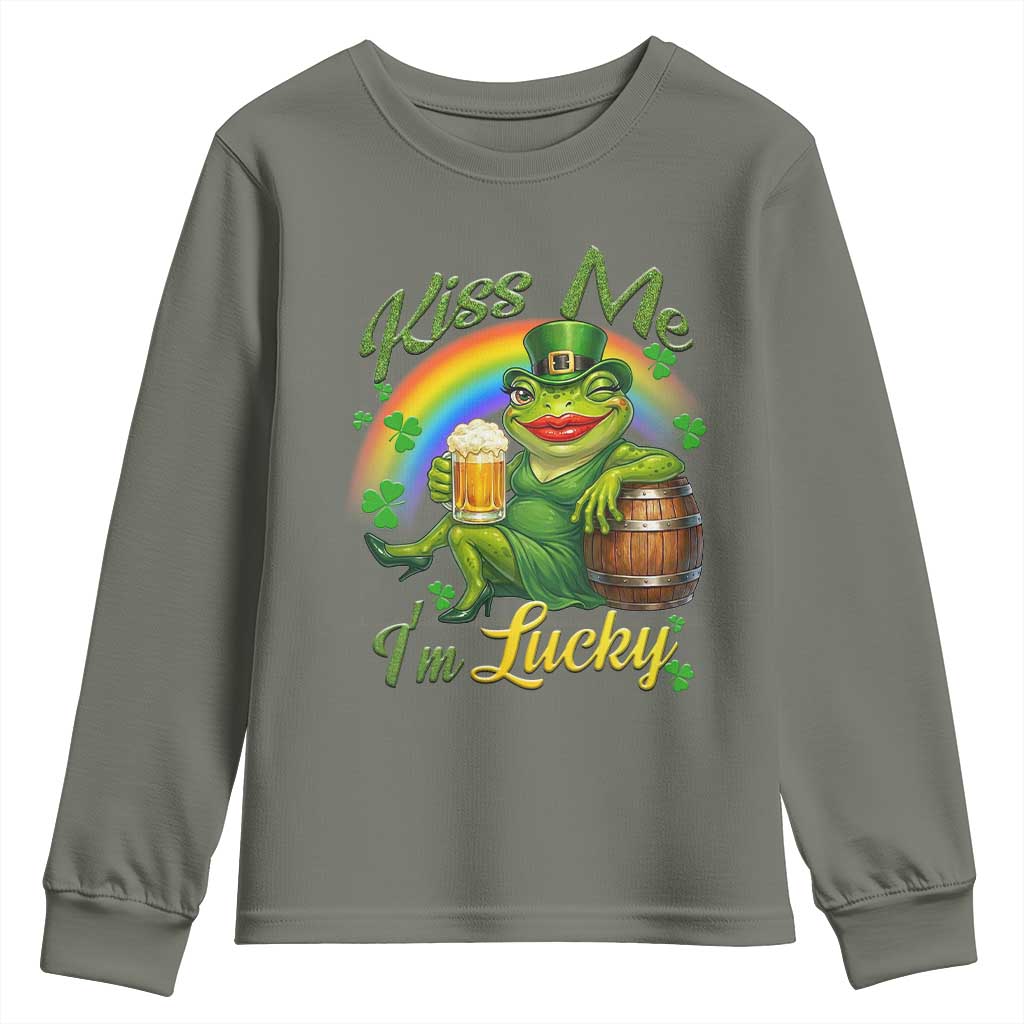 Funny Kiss Me I Am Lucky Youth Sweatshirt St Patricks Day Frog