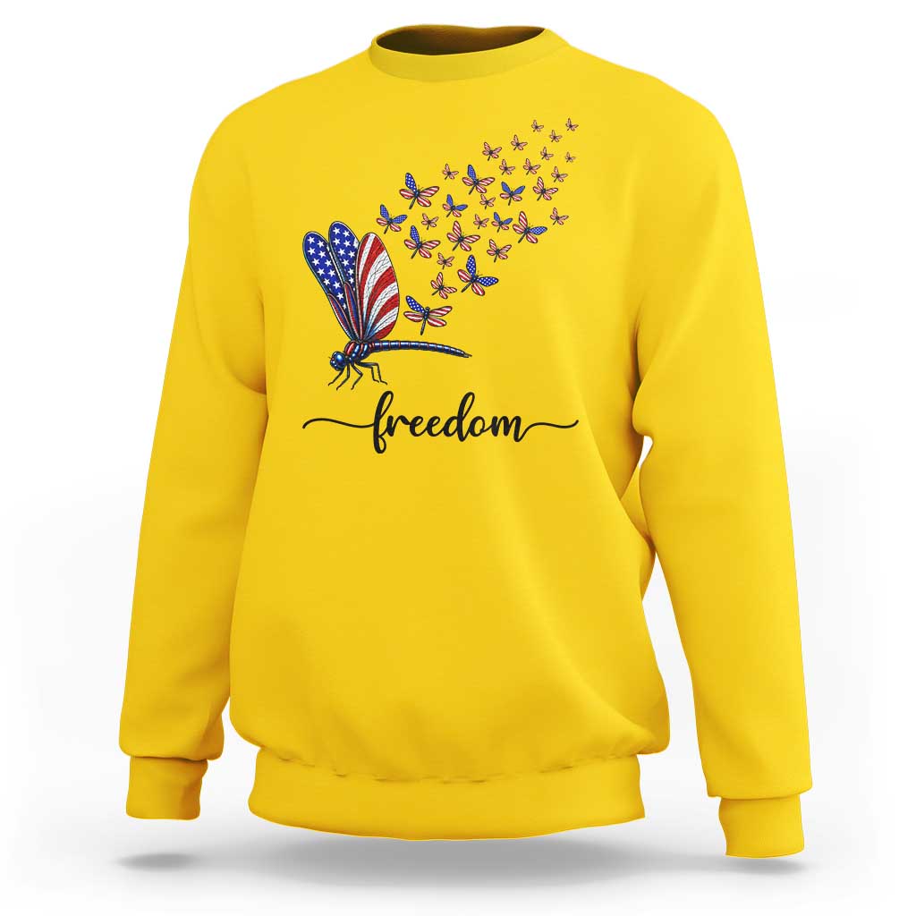 Freedom Dragonfly American Flag 4th Of July Sweatshirt Patriotic Nature Lover Graphic
