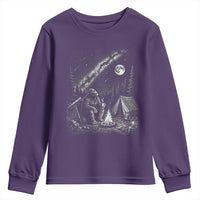 Bigfoot Camping Under Meteor Showers Youth Sweatshirt Stargazer Gift