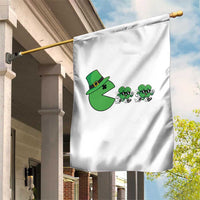 St Patricks Day Retro Gamer Eating Shamrock Lucky Gift Garden Flag