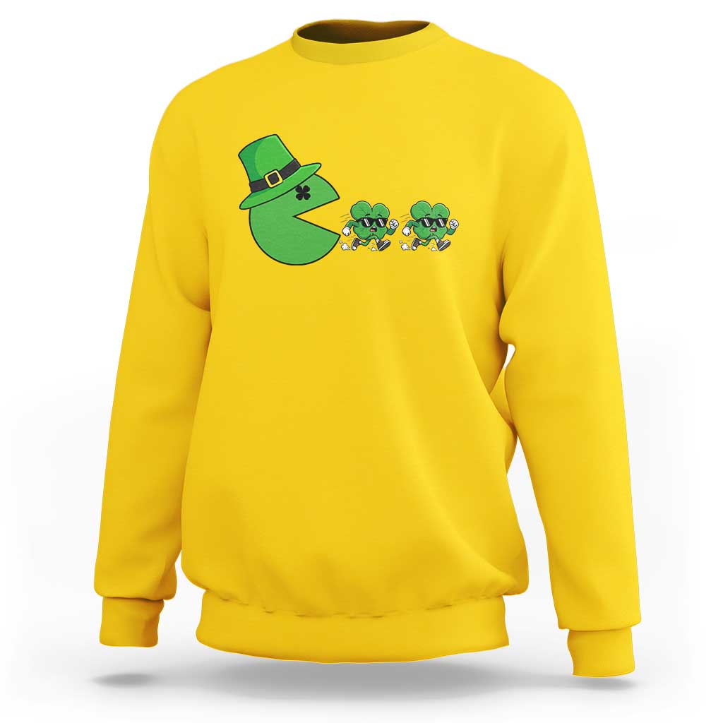 St Patricks Day Retro Gamer Eating Shamrock Lucky Gift Sweatshirt