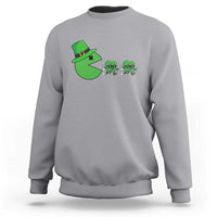 St Patricks Day Retro Gamer Eating Shamrock Lucky Gift Sweatshirt