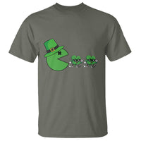 St Patricks Day Retro Gamer Eating Shamrock Lucky Gift T Shirt
