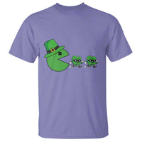 St Patricks Day Retro Gamer Eating Shamrock Lucky Gift T Shirt