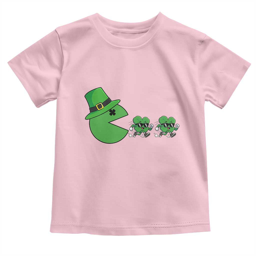 St Patricks Day Retro Gamer Eating Shamrock Lucky Gift Toddler T Shirt