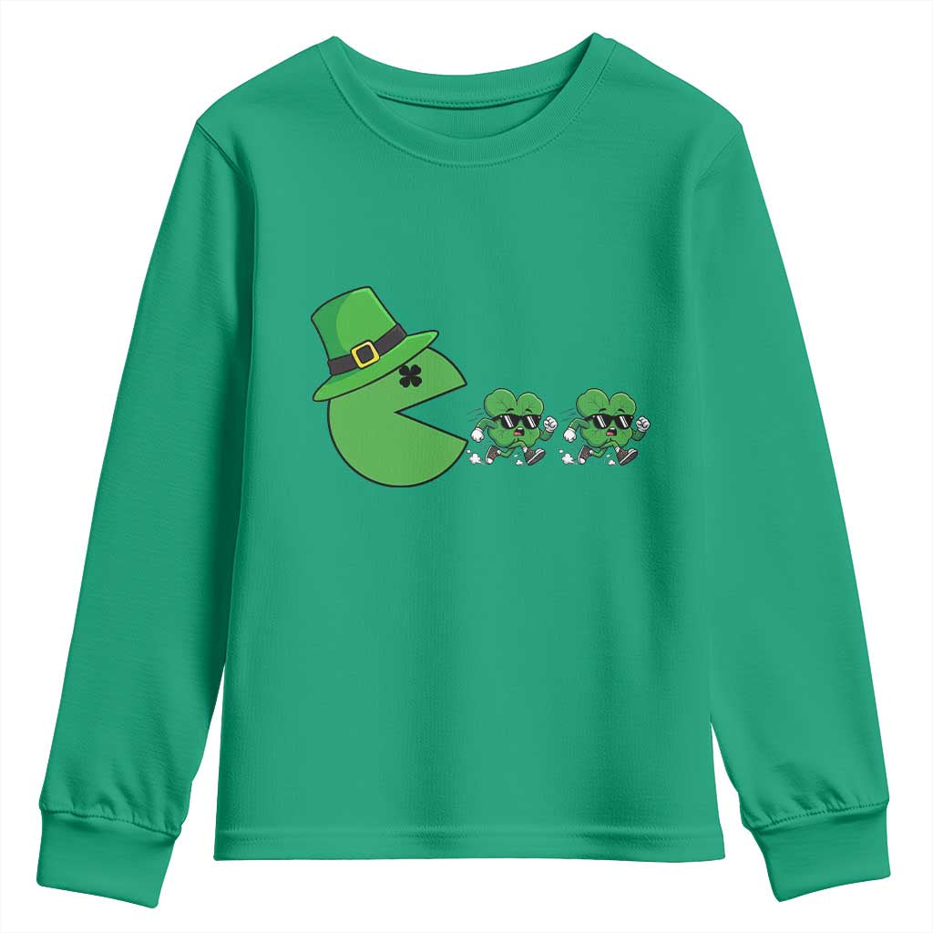 St Patricks Day Retro Gamer Eating Shamrock Lucky Gift Youth Sweatshirt
