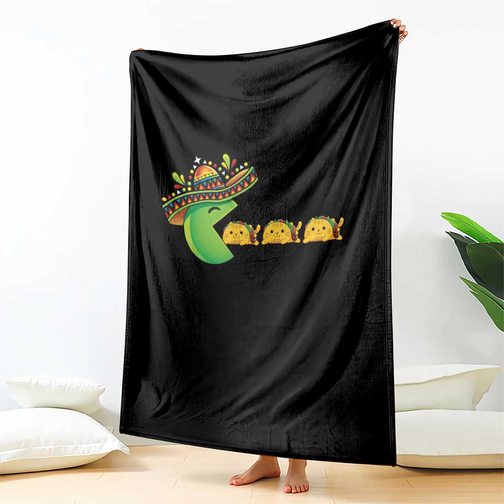 Cinco De Mayo Retro Game Throw Blanket Funny Sombrero Character Chasing Taco Cat