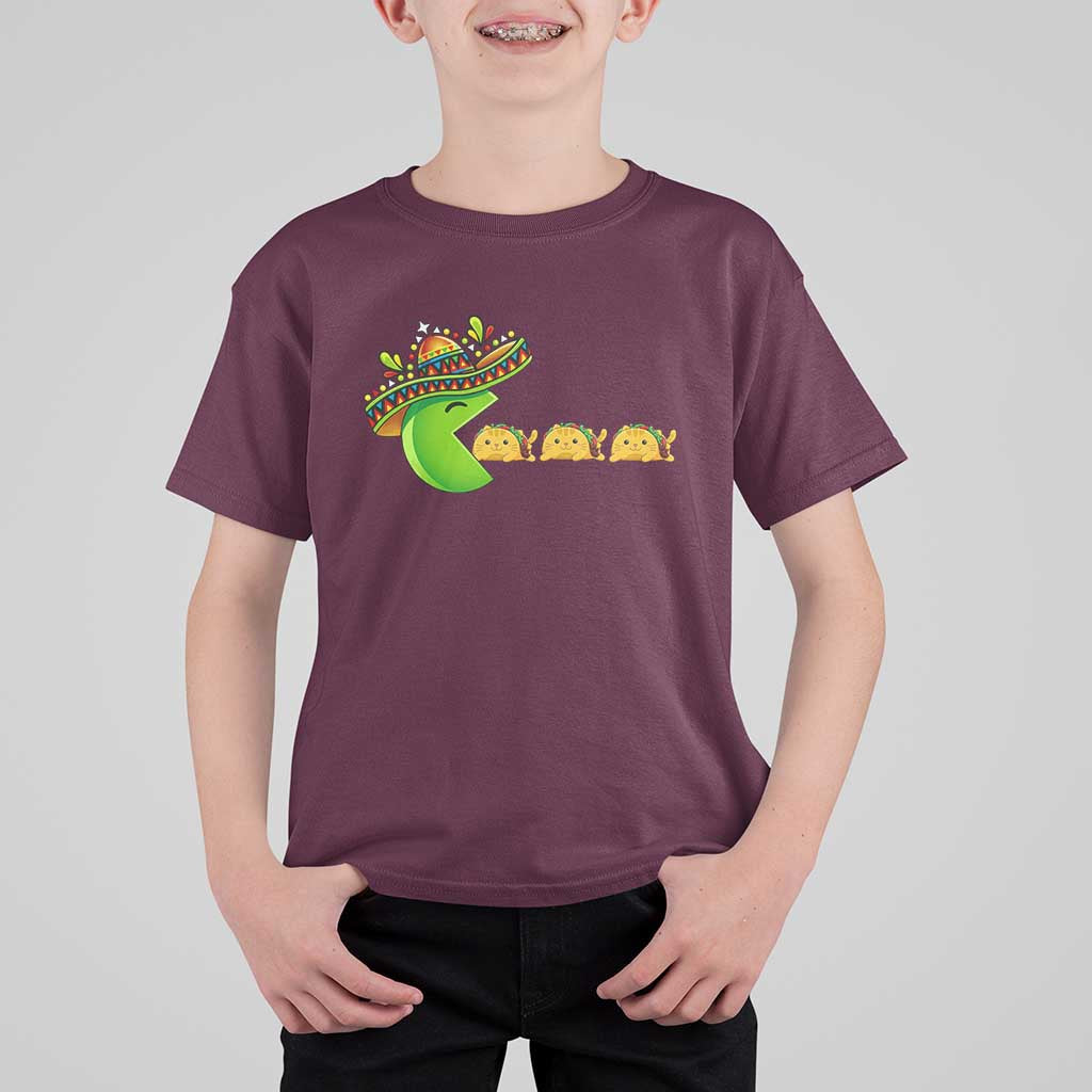 Cinco De Mayo Retro Game T Shirt For Kid Funny Sombrero Character Chasing Taco Cat