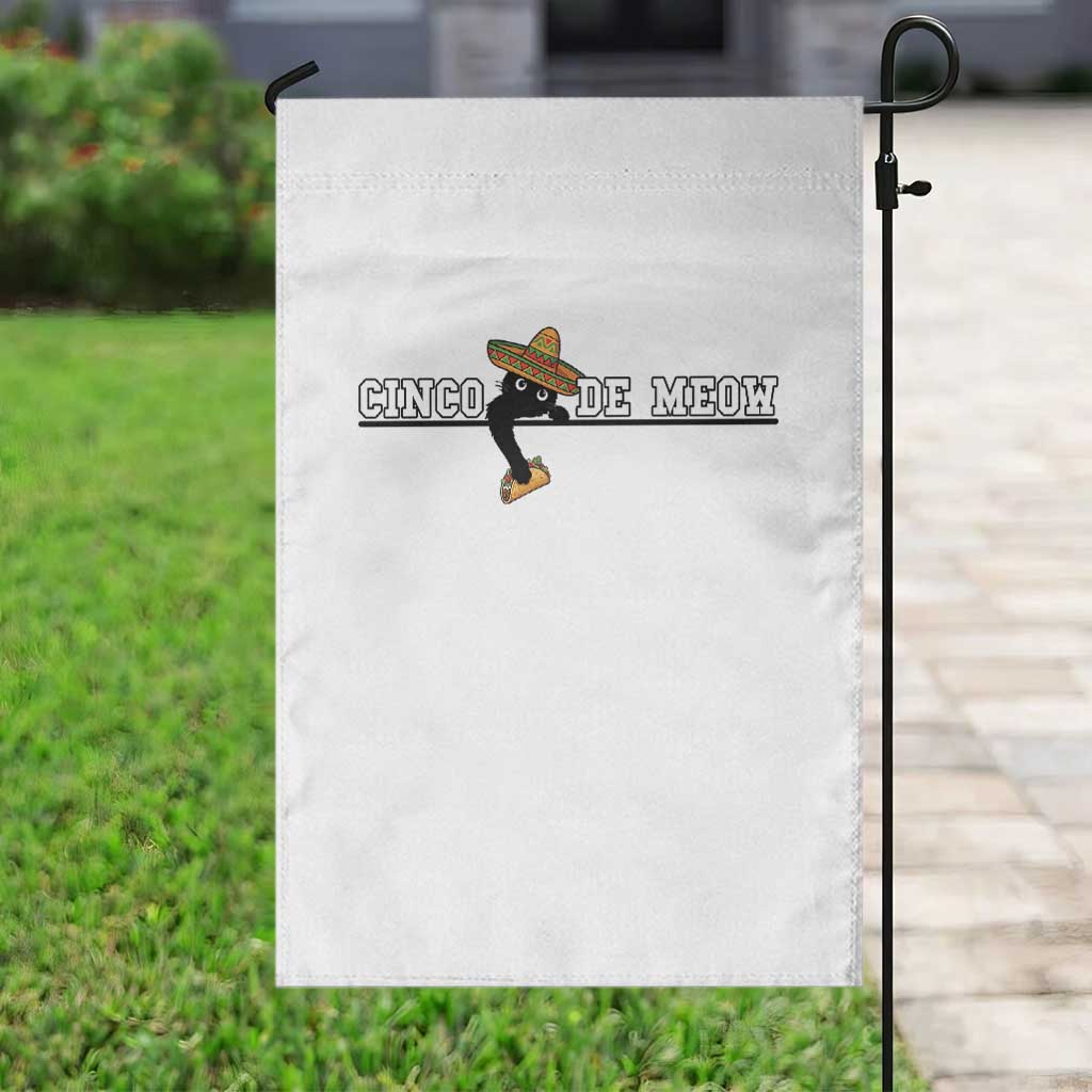 Funny Cinco De Meow Garden Flag Cute Black Cat Eating Taco