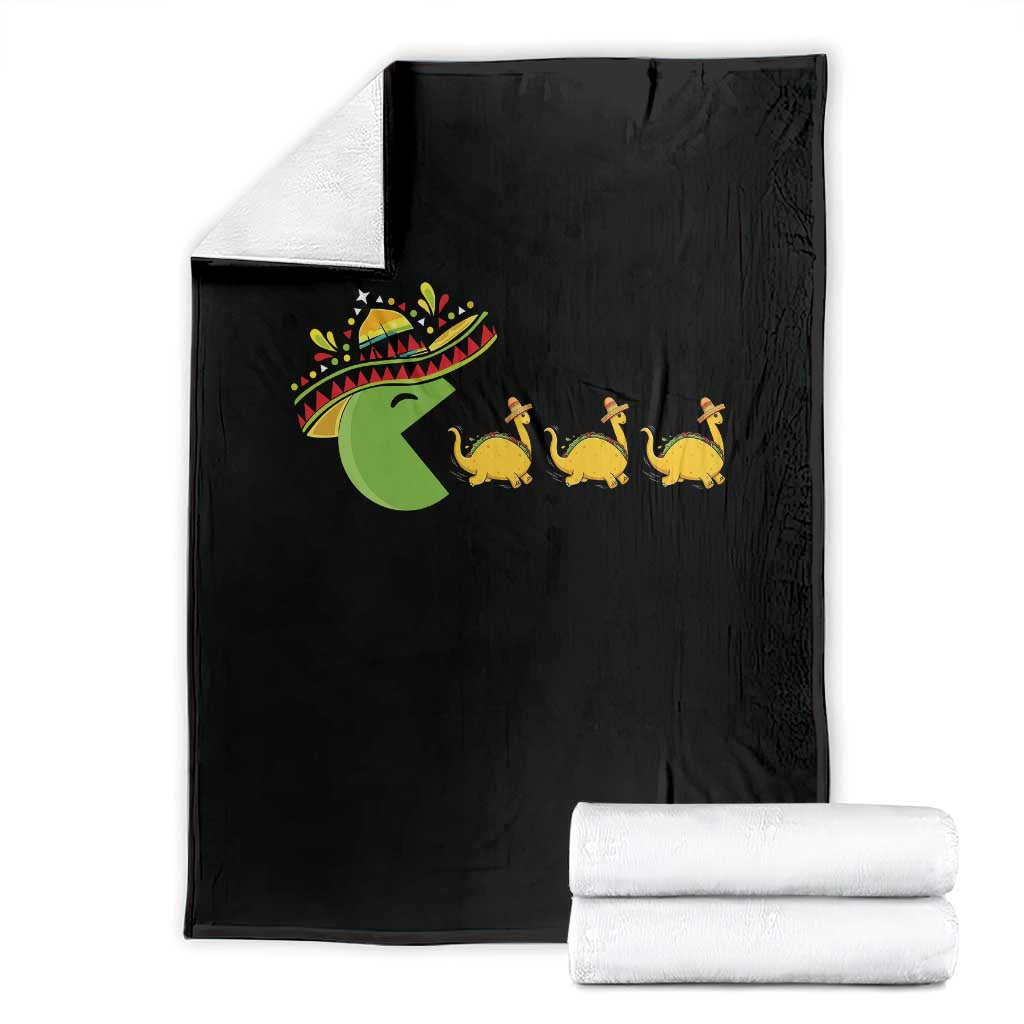 Funny Retro Game Tacosaurus Throw Blanket Cinco De Mayo Taco Lover Gift
