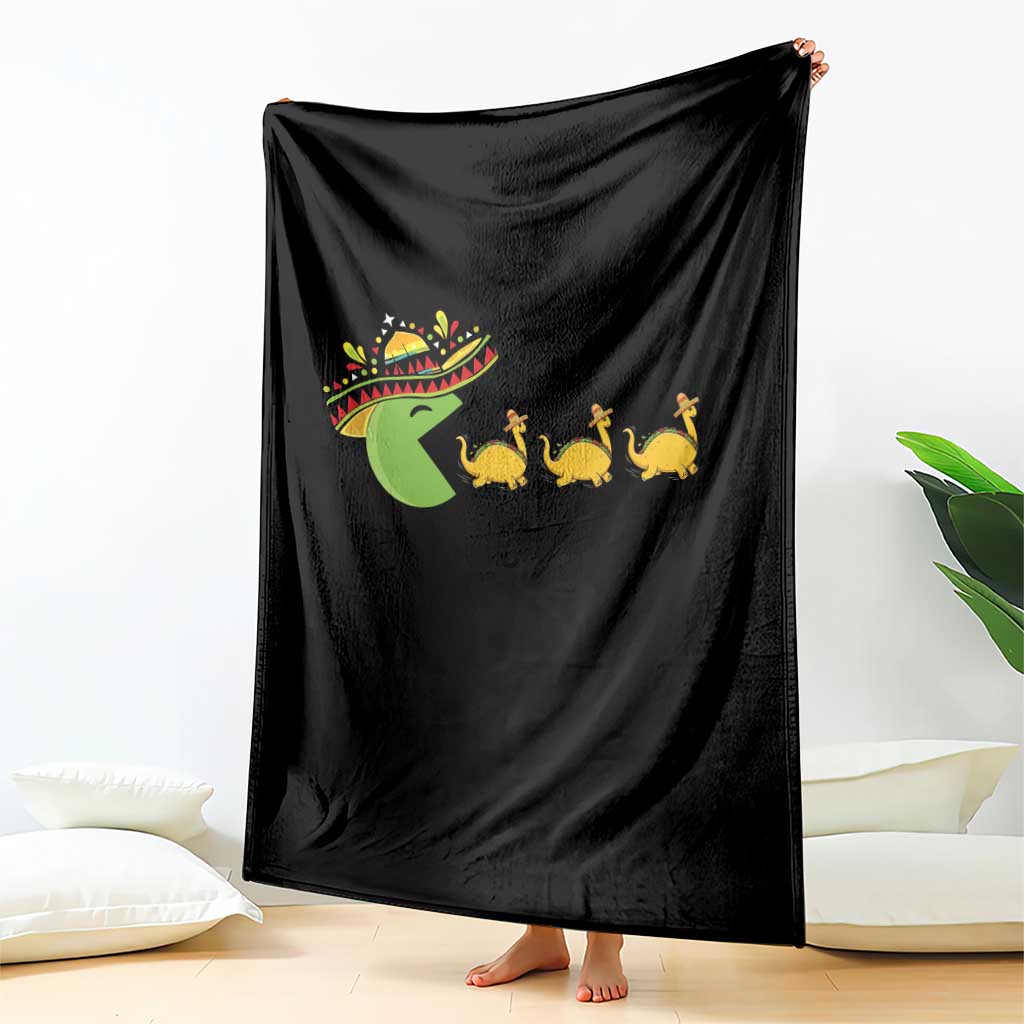 Funny Retro Game Tacosaurus Throw Blanket Cinco De Mayo Taco Lover Gift