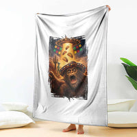 Funny Bigfoot Alien Selfie Throw Blanket Cinco De Mayo Party Gift
