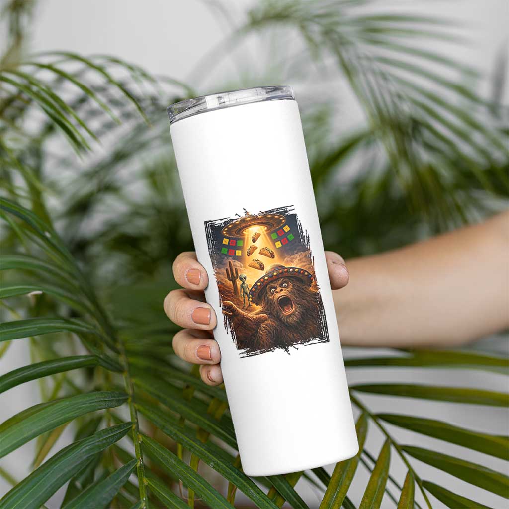Funny Bigfoot Alien Selfie Skinny Tumbler Cinco De Mayo Party Gift