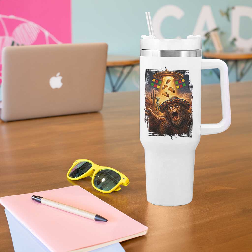 Funny Bigfoot Alien Selfie Tumbler With Handle Cinco De Mayo Party Gift