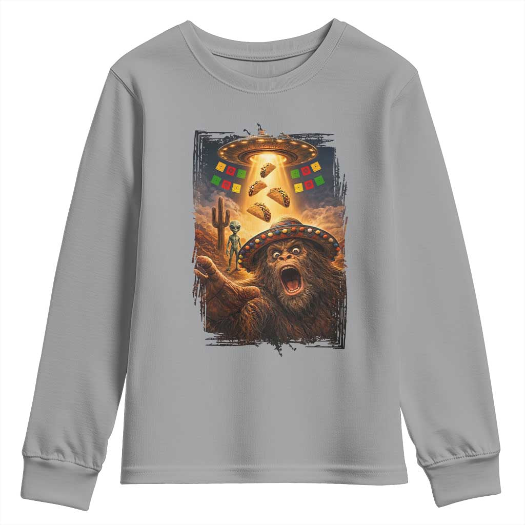 Funny Bigfoot Alien Selfie Youth Sweatshirt Cinco De Mayo Party Gift