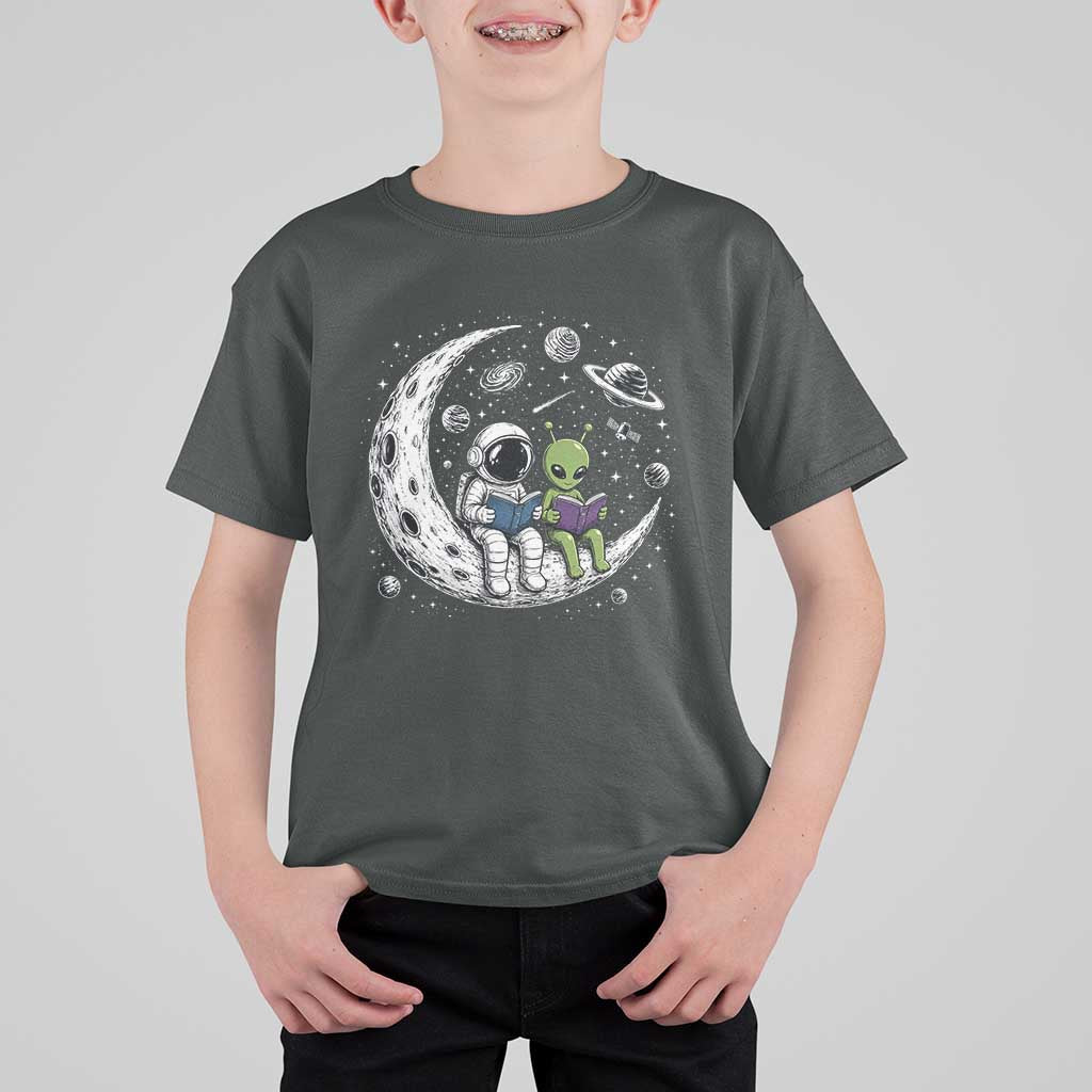 Funny Bookworm In Space T Shirt For Kid Cute Astronaut And Alien Reading