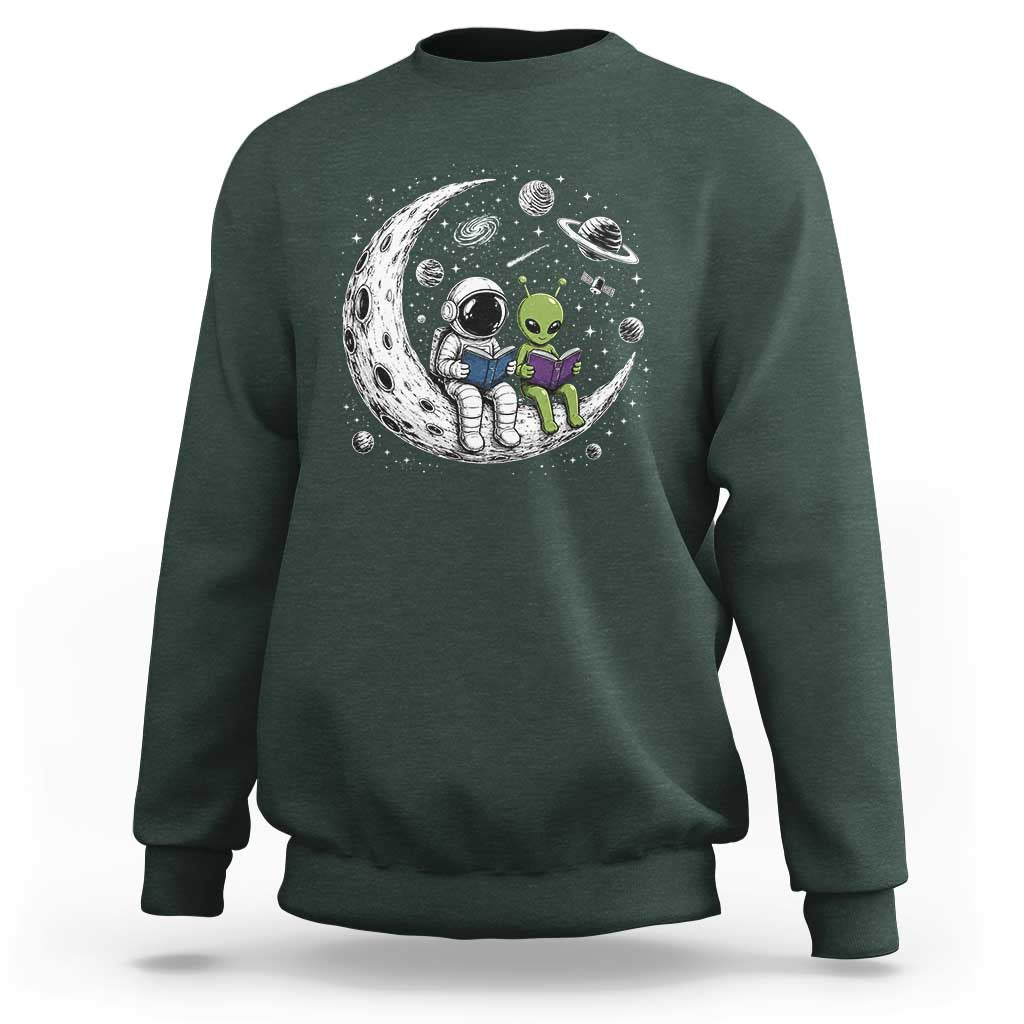 Funny Bookworm In Space Sweatshirt Cute Astronaut And Alien Reading