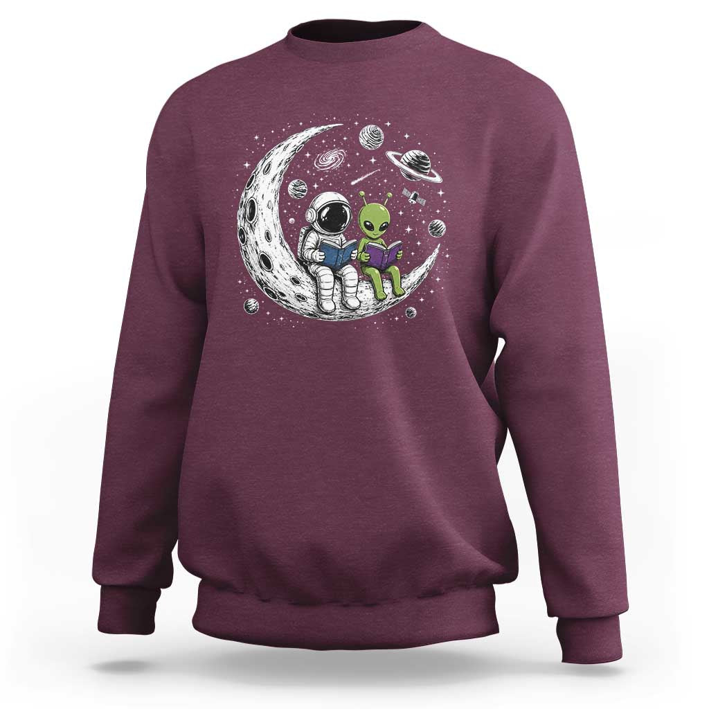 Funny Bookworm In Space Sweatshirt Cute Astronaut And Alien Reading
