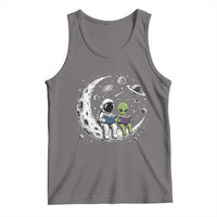 Funny Bookworm In Space Tank Top Cute Astronaut And Alien Reading