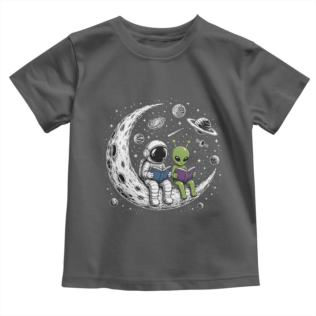 Funny Bookworm In Space Toddler T Shirt Cute Astronaut And Alien Reading