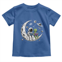 Funny Bookworm In Space Toddler T Shirt Cute Astronaut And Alien Reading