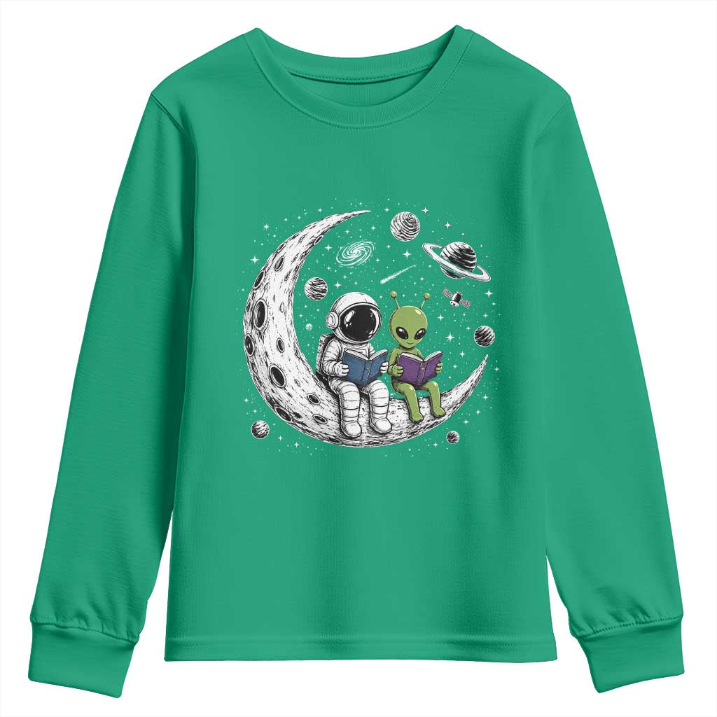 Funny Bookworm In Space Youth Sweatshirt Cute Astronaut And Alien Reading