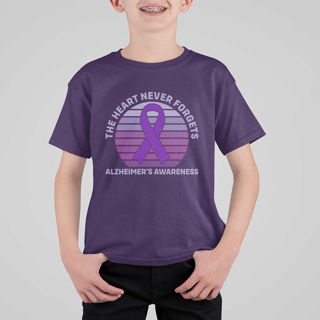 The Heart Never Forgets Alzheimers Support T Shirt For Kid Vintage Sunset Purple Ribbon Graphic