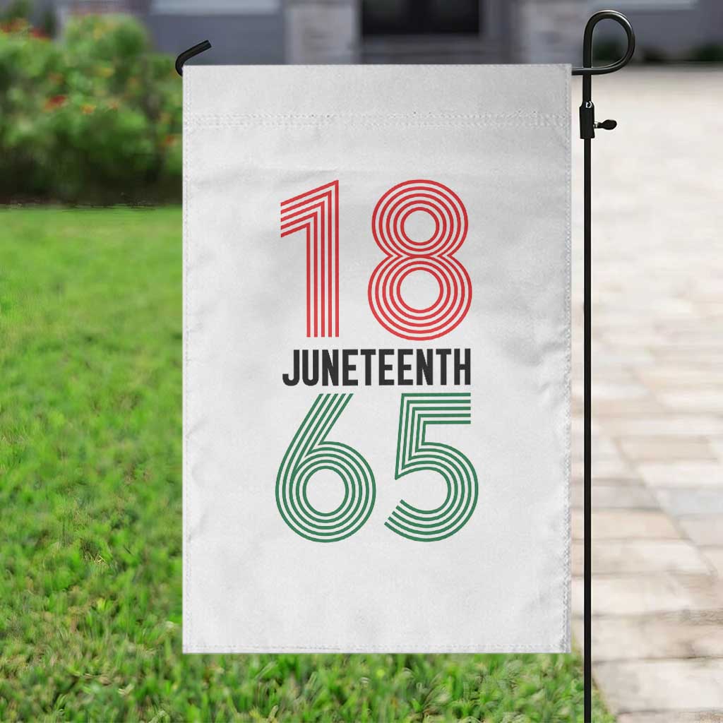 Vintage Juneteenth 1865 Garden Flag Retro Striped Number Graphic