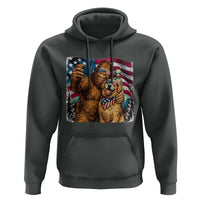 Funny Patriotic Bigfoot Golden Retriever Selfie Squad Hoodie