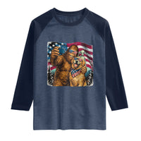 Funny Patriotic Bigfoot Golden Retriever Selfie Squad Raglan Shirt