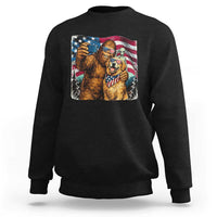 Funny Patriotic Bigfoot Golden Retriever Selfie Squad Sweatshirt