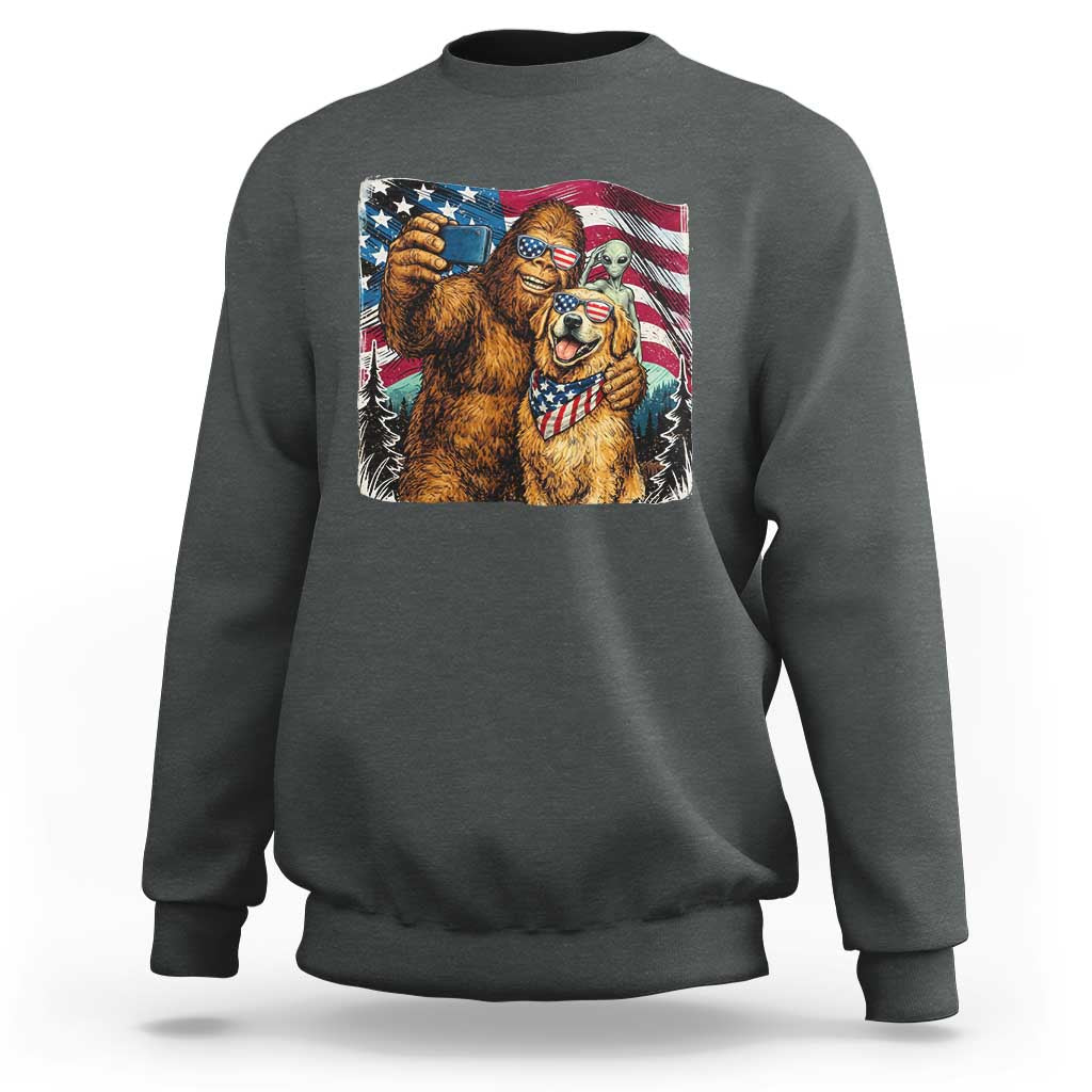 Funny Patriotic Bigfoot Golden Retriever Selfie Squad Sweatshirt