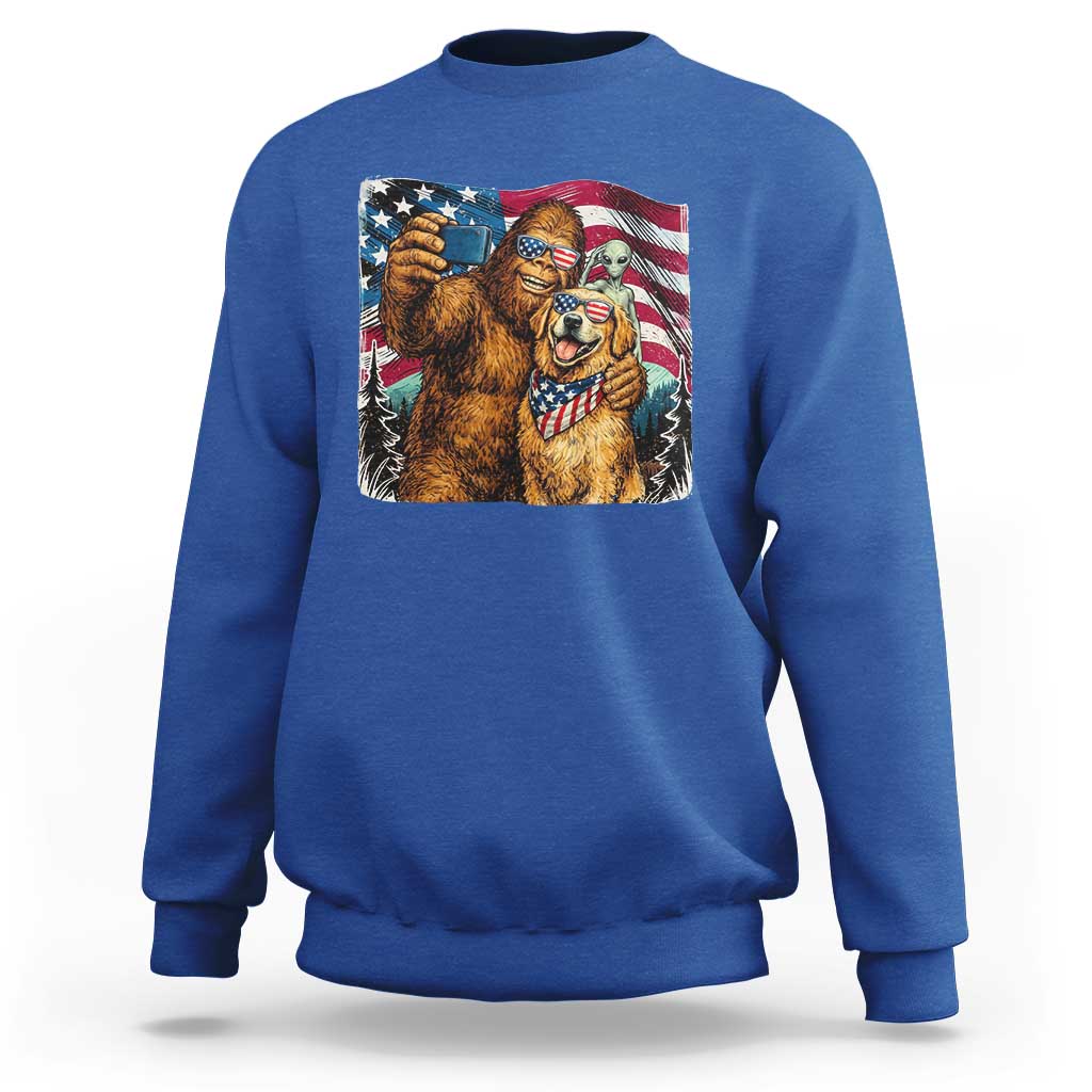 Funny Patriotic Bigfoot Golden Retriever Selfie Squad Sweatshirt