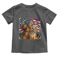Funny Patriotic Bigfoot Golden Retriever Selfie Squad Toddler T Shirt