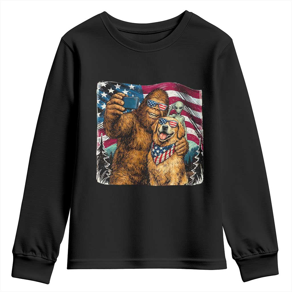Funny Patriotic Bigfoot Golden Retriever Selfie Squad Youth Sweatshirt